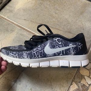 Women’s Nike Free 5.0 size 7